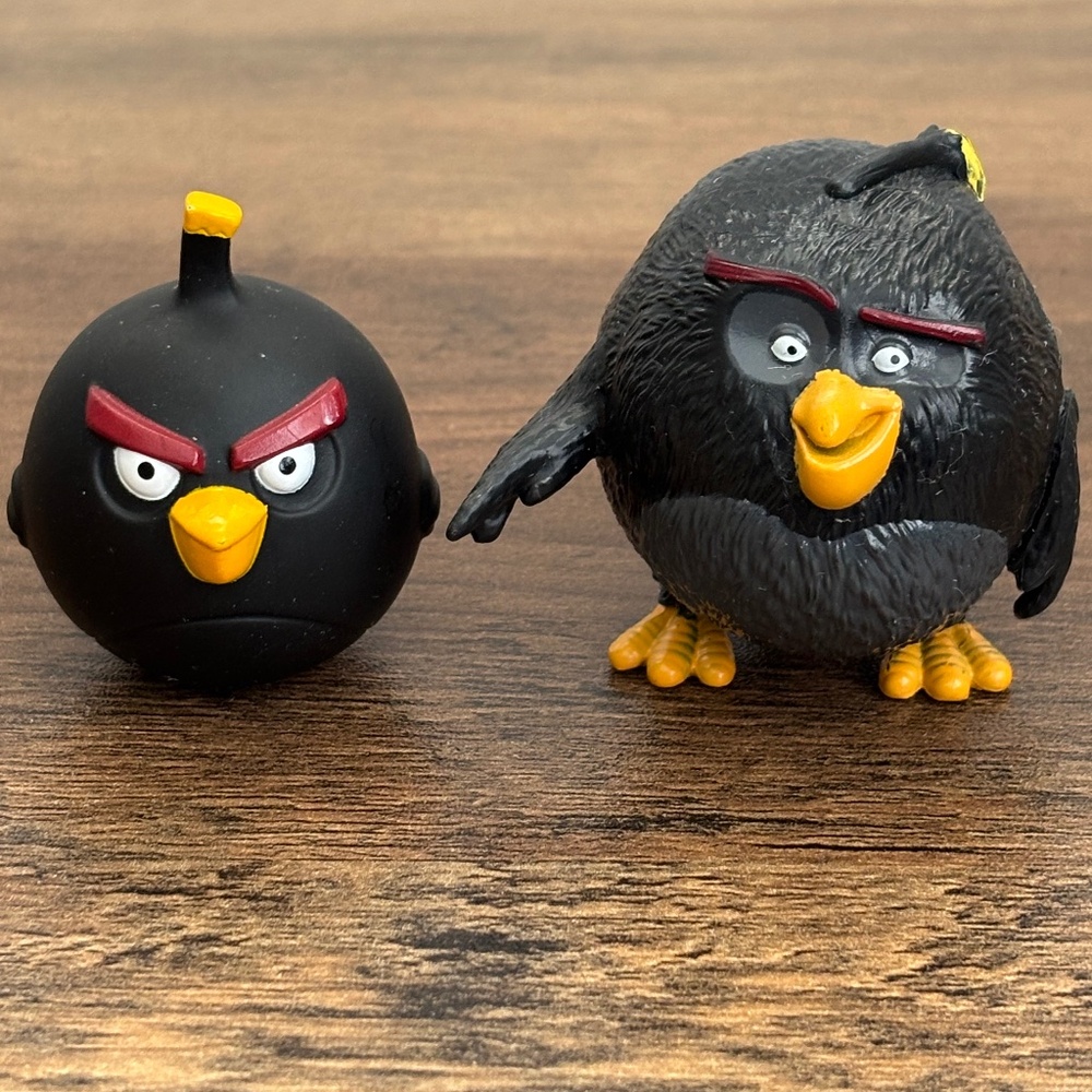 2 Angry Birds 2016 BOMB Black Bird Rovio Toy Figures Figurine App Video Game